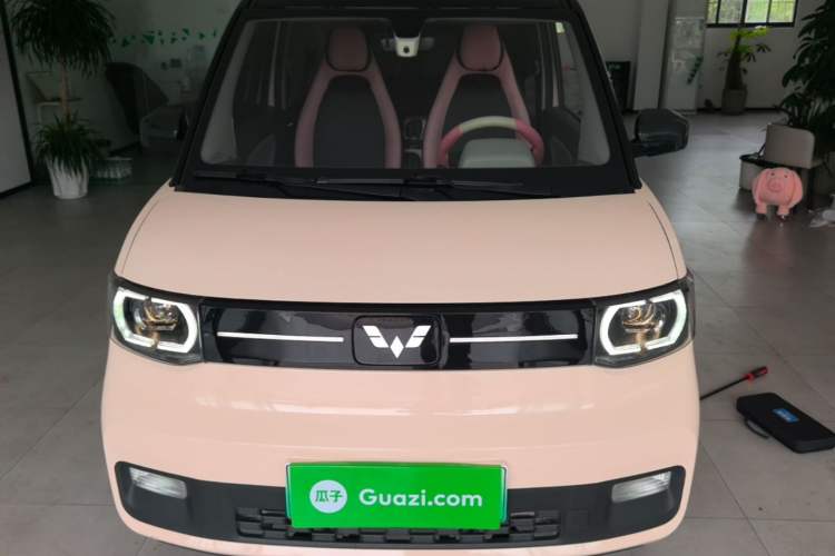 Used Wuling Hongguang MINIEV 2022 Macaron Premium Model – Lithium Iron Phosphate Front