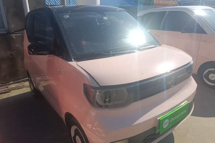 Used Wuling Hongguang MINIEV 2022 Easy Version Lithium Iron Phosphate Front Right 45 Deg