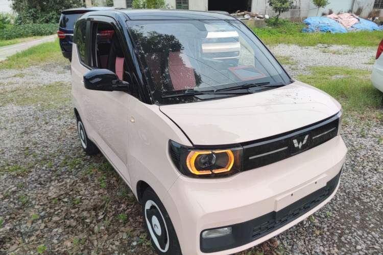Used Wuling Hongguang MINIEV 2022 Macaron Premium Model – Lithium Iron Phosphate Front Right 45 Deg