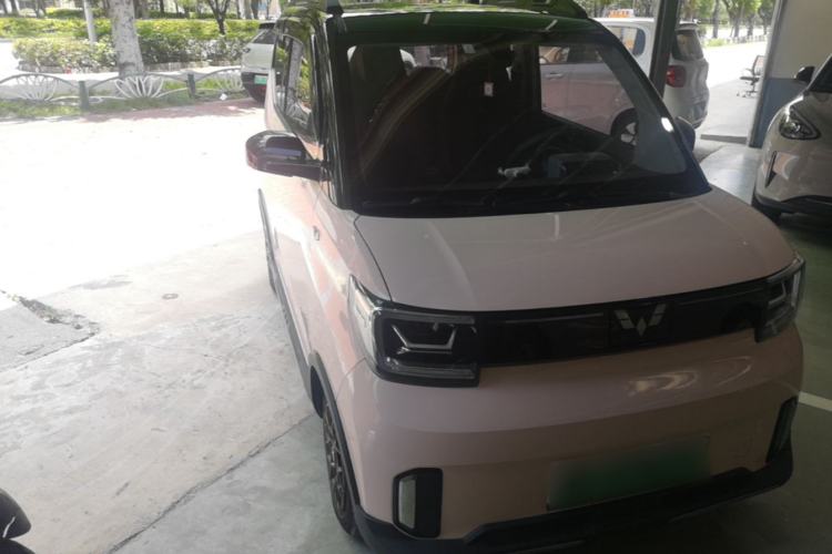 Used Wuling Hongguang MINIEV 2022 GAMEBOY 300km Enthusiast Model with Lithium Iron Phosphate Front Right 45 Deg