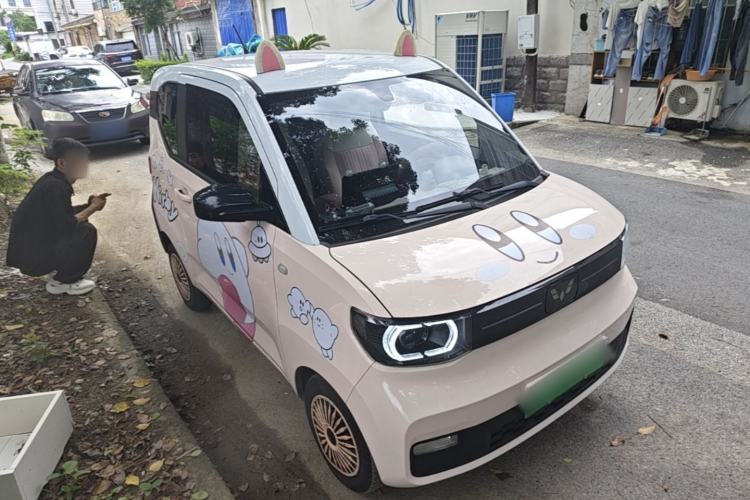 Used Wuling Hongguang MINIEV 2022 Macaron Fashion Model Lithium Iron Phosphate Front Right 45 Deg