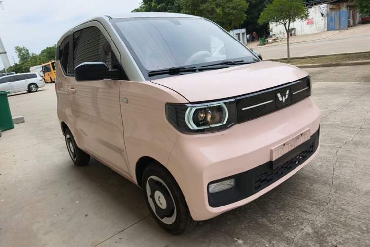 Used Wuling Hongguang MINIEV 2022 Macaron Premium Model – Lithium Iron Phosphate Front Right 45 Deg