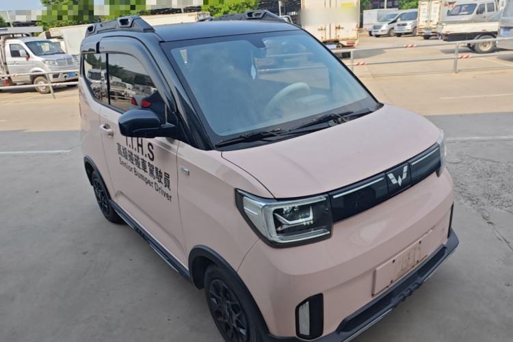 Used Wuling Hongguang MINIEV 2022 GAMEBOY 200km Gaming Edition with Lithium Iron Phosphate Front Right 45 Deg