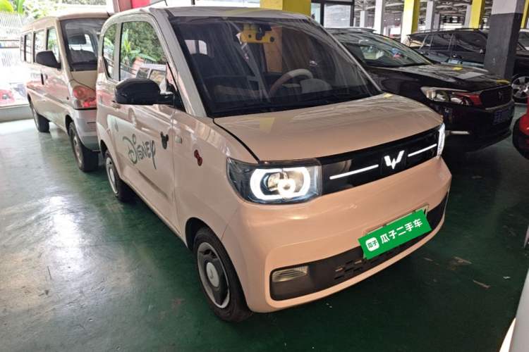 Used Wuling Hongguang MINIEV 2022 Macaron Premium Model – Lithium Iron Phosphate Front Right 45 Deg