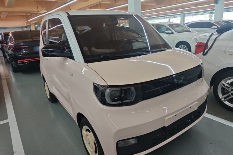 Used Wuling Hongguang MINIEV 2022 Macaron Premium Model – Lithium Ternary Battery Front Right 45 Deg