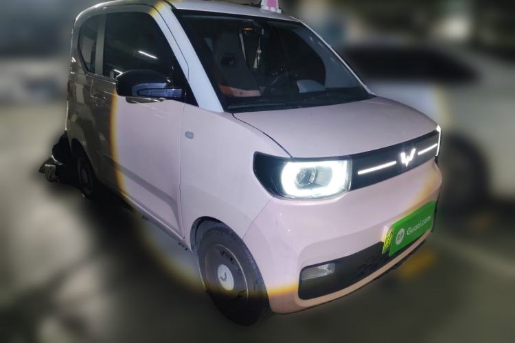 Used Wuling Hongguang MINIEV  Front Right 45 Deg