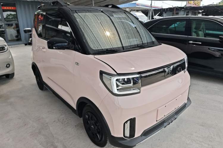 Used Wuling Hongguang MINIEV 2022 GAMEBOY 300km Enthusiast Model with Lithium Iron Phosphate Front Right 45 Deg