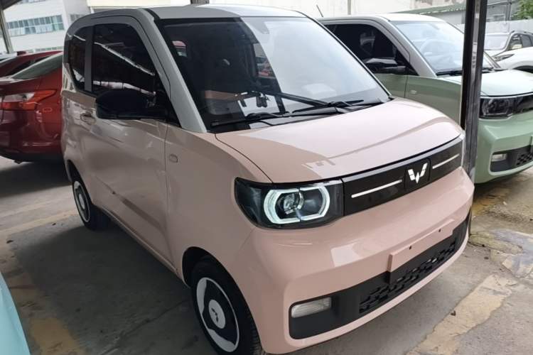 Used Wuling Hongguang MINIEV 2022 Macaron Fashion Model Lithium Iron Phosphate Front Right 45 Deg