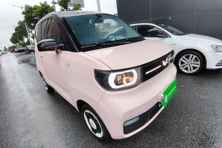 Used Wuling Hongguang MINIEV 2022 Macaron Premium Model – Lithium Ternary Battery Front Right 45 Deg