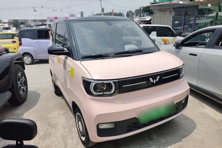 Used Wuling Hongguang MINIEV 2022 Macaron Fashion Model Lithium Iron Phosphate Front Right 45 Deg