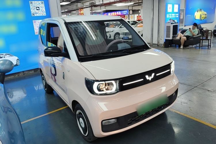 Used Wuling Hongguang MINIEV 2022 Macaron Premium Model – Lithium Iron Phosphate Front Right 45 Deg
