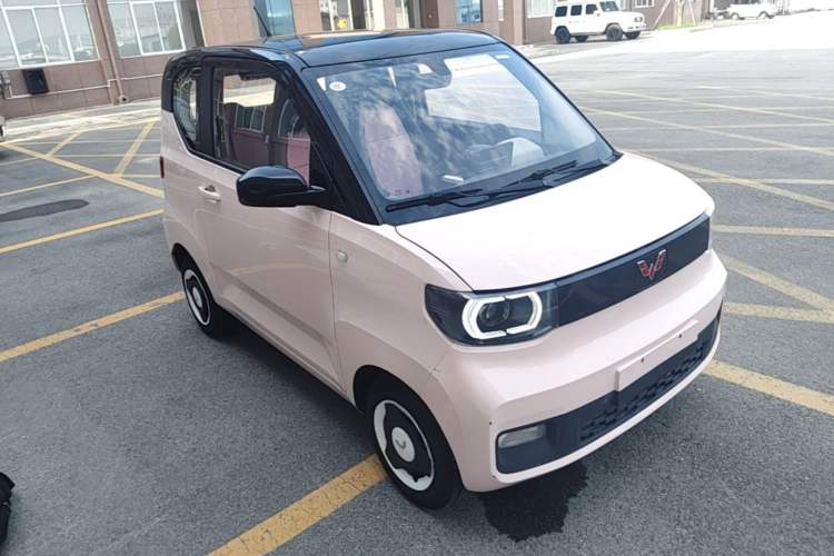 Used Wuling Hongguang MINIEV 2022 Macaron Premium Model – Lithium Iron Phosphate Front Right 45 Deg