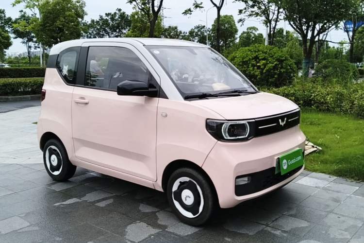 Used Wuling Hongguang MINIEV 2022 Macaron Premium Model – Lithium Iron Phosphate Front Right 45 Deg