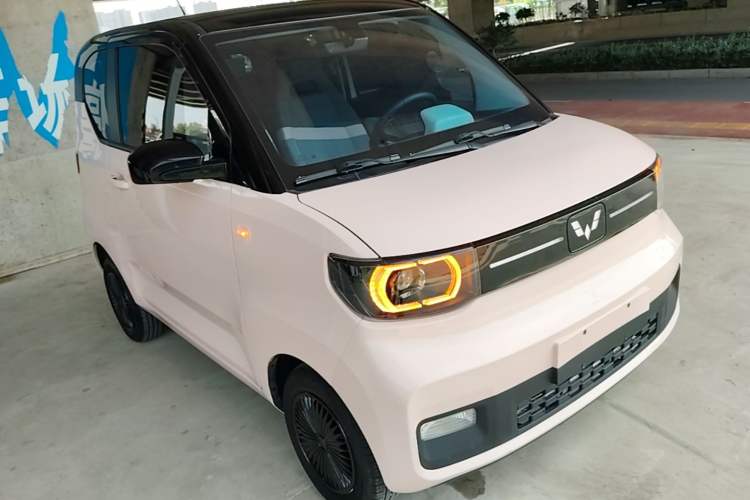 Used Wuling Hongguang MINIEV 2022 Macaron Premium Model – Lithium Iron Phosphate Front Right 45 Deg