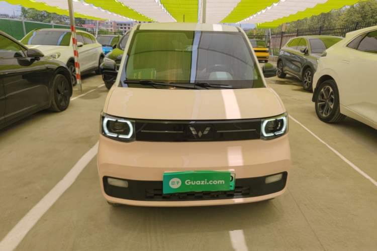 Used Wuling Hongguang MINIEV 2022 Macaron Fashion Model Lithium Iron Phosphate Front