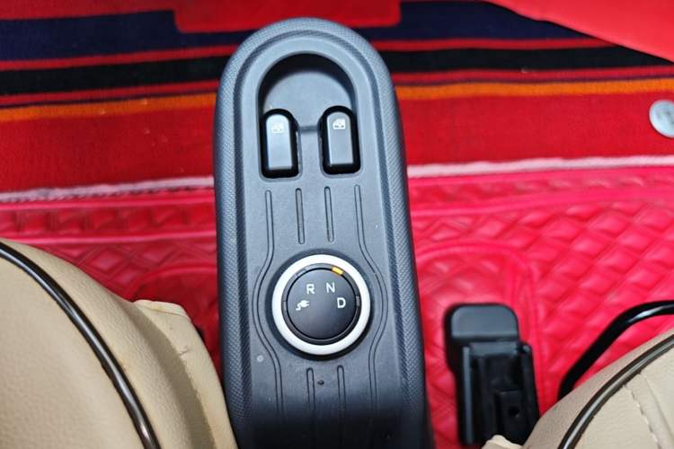 Used Wuling Hongguang MINIEV 2022 Macaron Premium Model – Lithium Iron Phosphate Gear Lever