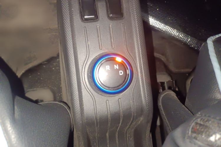Used Wuling Hongguang MINIEV 2022 Easy Version Lithium Iron Phosphate Gear Lever