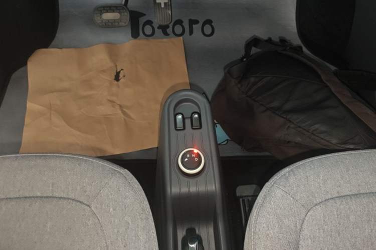 Used Wuling Hongguang MINIEV 2022 Macaron Premium Model – Lithium Iron Phosphate Gear Lever