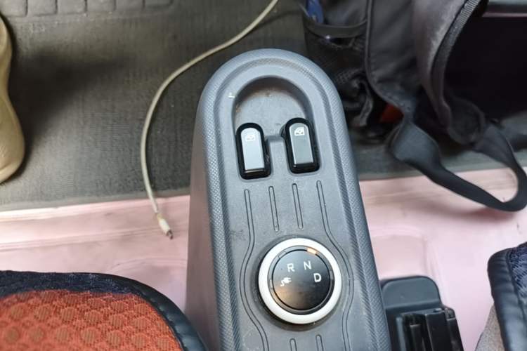 Used Wuling Hongguang MINIEV 2022 Macaron Premium Model – Lithium Iron Phosphate Gear Lever