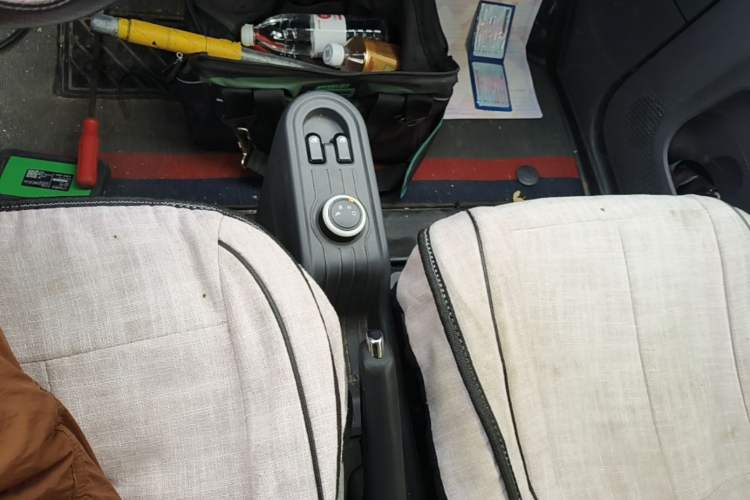 Used Wuling Hongguang MINIEV 2022 Macaron Fashion Model Lithium Iron Phosphate Gear Lever