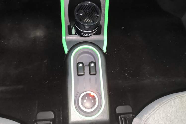 Used Wuling Hongguang MINIEV 2022 Macaron Premium Model – Lithium Ternary Battery Gear Lever