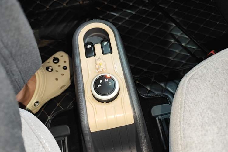 Used Wuling Hongguang MINIEV 2022 Macaron Premium Model – Lithium Iron Phosphate Gear Lever