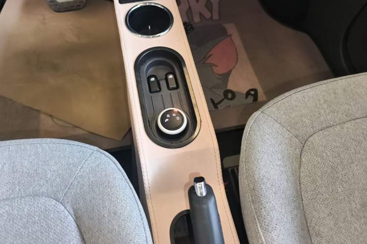 Used Wuling Hongguang MINIEV 2022 Macaron Premium Model – Lithium Iron Phosphate Gear Lever