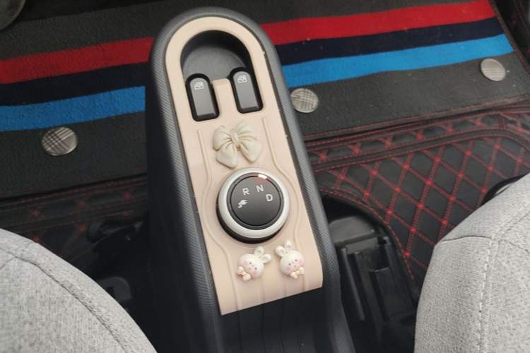 Used Wuling Hongguang MINIEV 2022 Macaron Premium Model – Lithium Iron Phosphate Gear Lever