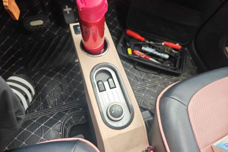 Used Wuling Hongguang MINIEV 2022 Macaron Premium Model – Lithium Iron Phosphate Gear Lever