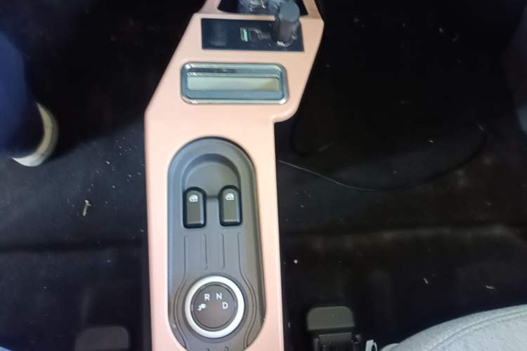 Used Wuling Hongguang MINIEV 2022 Enjoy Edition Lithium Iron Phosphate Gear Lever