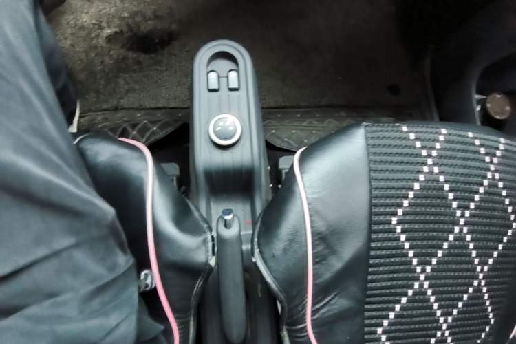 Used Wuling Hongguang MINIEV 2022 Macaron Premium Model – Lithium Ternary Battery Gear Lever