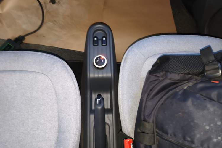 Used Wuling Hongguang MINIEV 2022 Macaron Premium Model – Lithium Ternary Battery Gear Lever