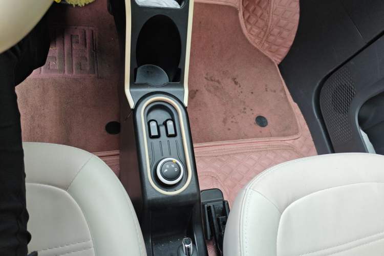 Used Wuling Hongguang MINIEV 2022 Macaron Fashion Model Lithium Iron Phosphate Gear Lever