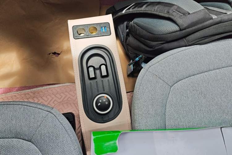 Used Wuling Hongguang MINIEV 2022 Macaron Fashion Model Lithium Iron Phosphate Gear Lever