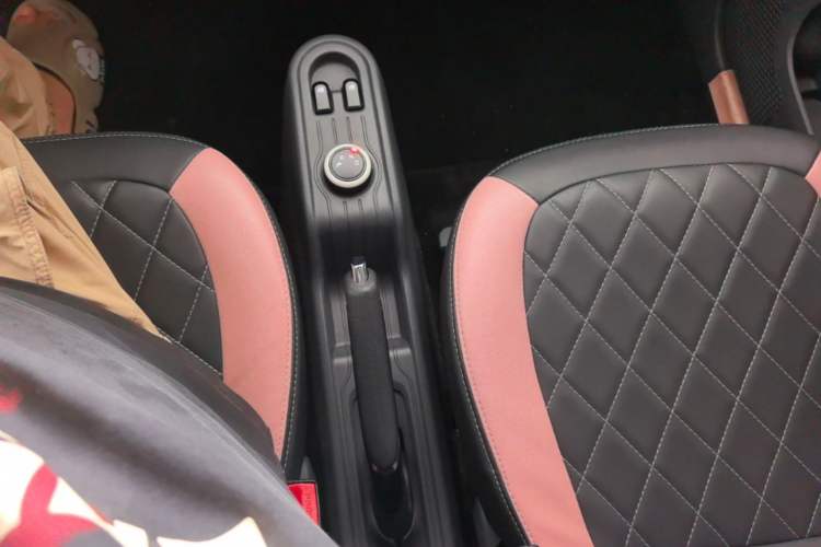 Used Wuling Hongguang MINIEV 2022 Macaron Premium Model – Lithium Iron Phosphate Gear Lever