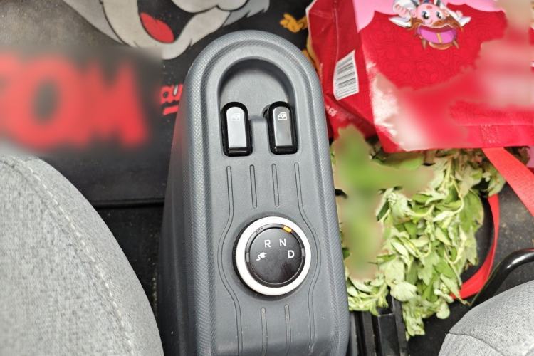 Used Wuling Hongguang MINIEV 2022 Macaron Premium Model – Lithium Ternary Battery Gear Lever