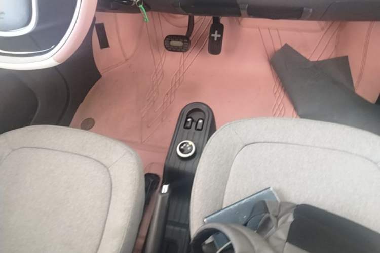 Used Wuling Hongguang MINIEV 2022 Macaron Premium Model – Lithium Iron Phosphate Gear Lever