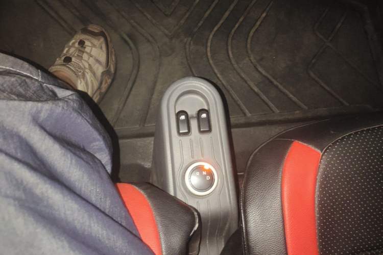 Used Wuling Hongguang MINIEV 2022 Macaron Premium Model – Lithium Iron Phosphate Gear Lever
