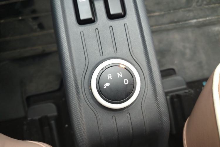 Used Wuling Hongguang MINIEV 2022 Macaron Premium Model – Lithium Iron Phosphate Gear Lever