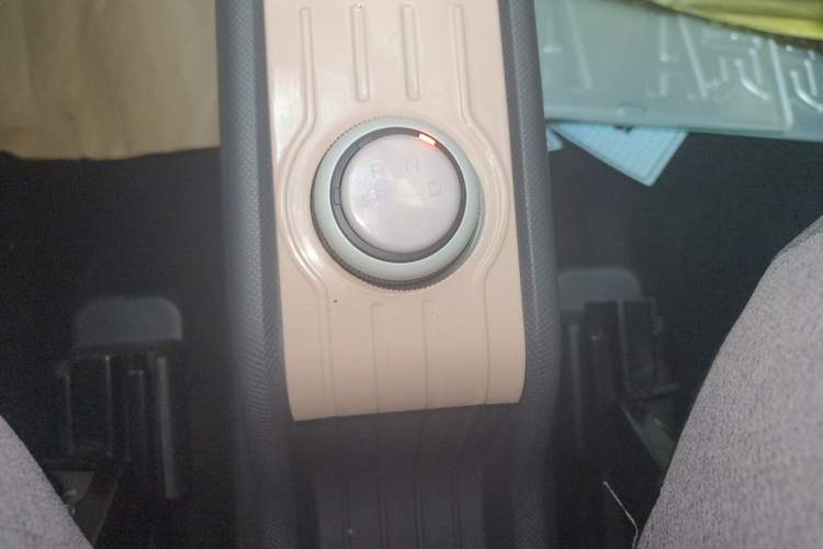 Used Wuling Hongguang MINIEV 2022 Macaron Fashion Edition Lithium-Nickel-Cobalt-Alpha-oxide Gear Lever