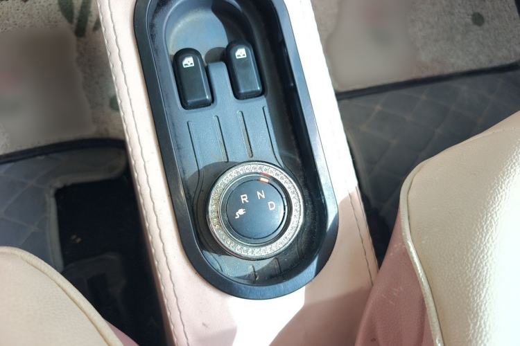 Used Wuling Hongguang MINIEV 2022 Macaron Fashion Edition Lithium-Nickel-Cobalt-Alpha-oxide Gear Lever