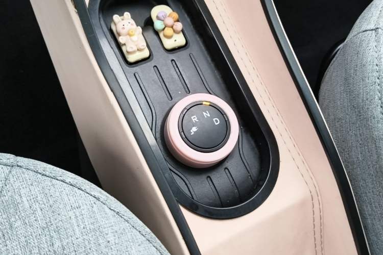 Used Wuling Hongguang MINIEV 2022 Macaron Premium Model – Lithium Iron Phosphate Gear Lever