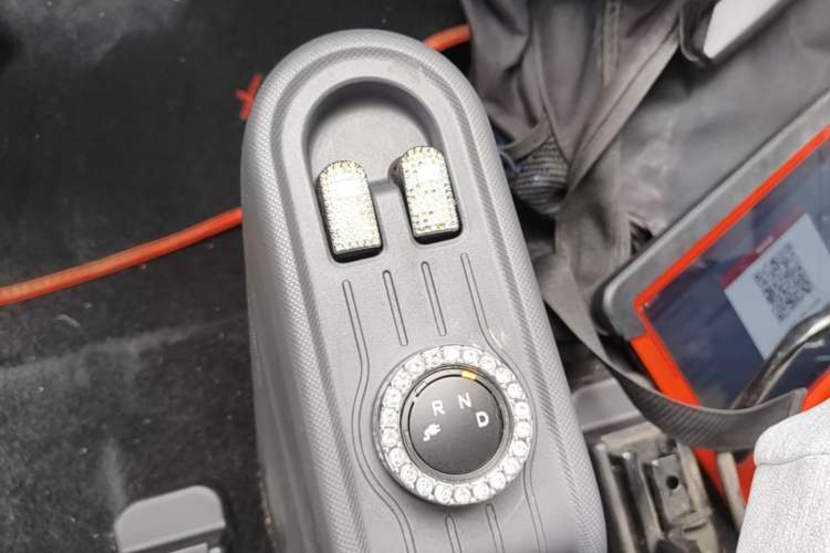 Used Wuling Hongguang MINIEV 2022 Macaron Premium Model – Lithium Iron Phosphate Gear Lever