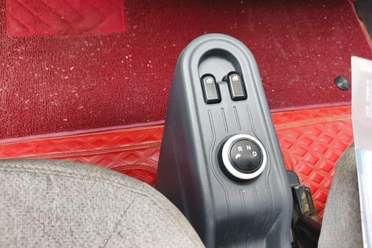 Used Wuling Hongguang MINIEV 2022 Macaron Premium Model – Lithium Iron Phosphate Gear Lever