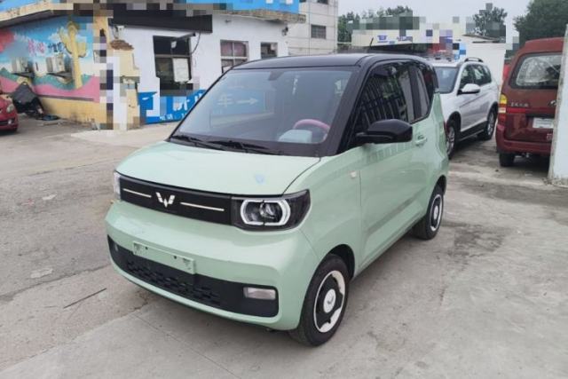 Used Wuling Hongguang MINIEV 2022 Macaron Premium Model – Lithium Iron Phosphate