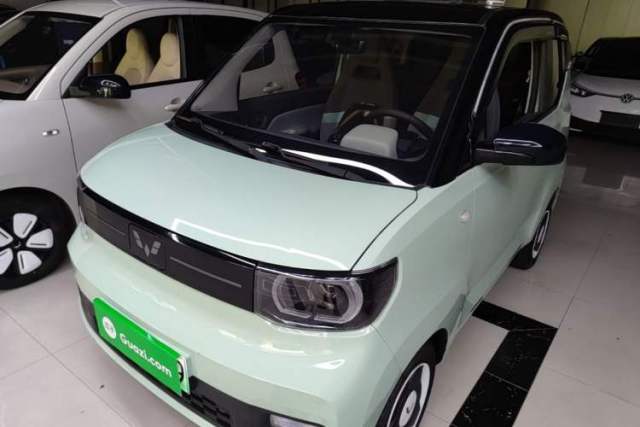 Ojetý Wuling Hongguang MINIEV 2022 Macaron Premium Model – Lithium Iron Phosphate