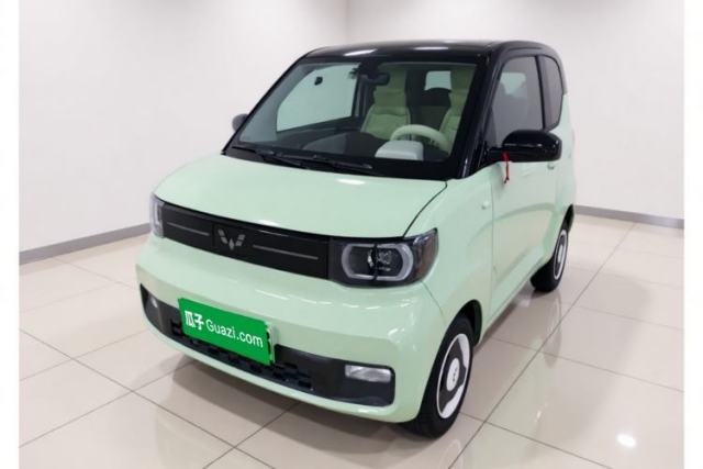 Ojetý Wuling Hongguang MINIEV 2022 Macaron Premium Model – Lithium Iron Phosphate