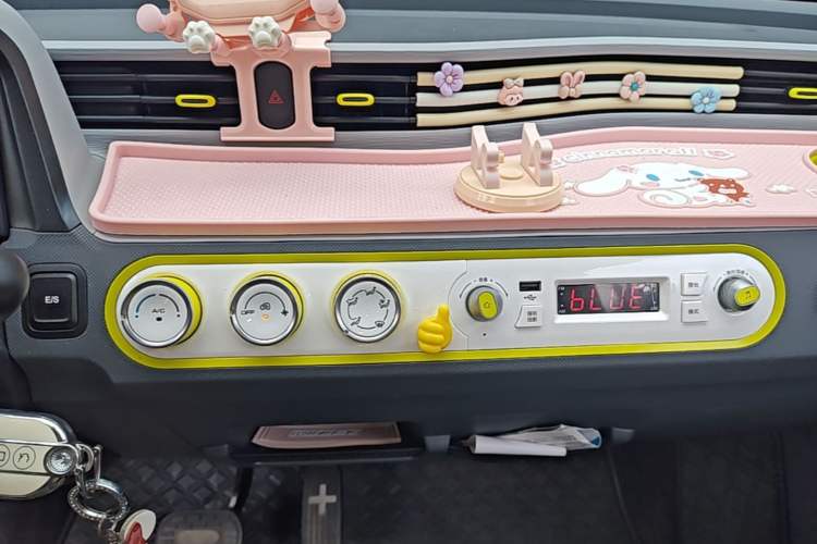 Used Wuling Hongguang MINIEV 2022 Macaron-Color Edition Lithium Iron Phosphate Audio And AC Panel