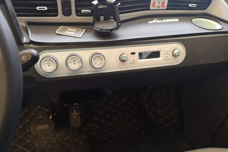 Used Wuling Hongguang MINIEV 2022 Macaron Premium Model – Lithium Ternary Battery Audio And AC Panel