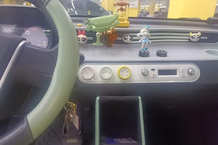 Used Wuling Hongguang MINIEV 2022 Macaron Fashion Model Lithium Iron Phosphate Audio And AC Panel